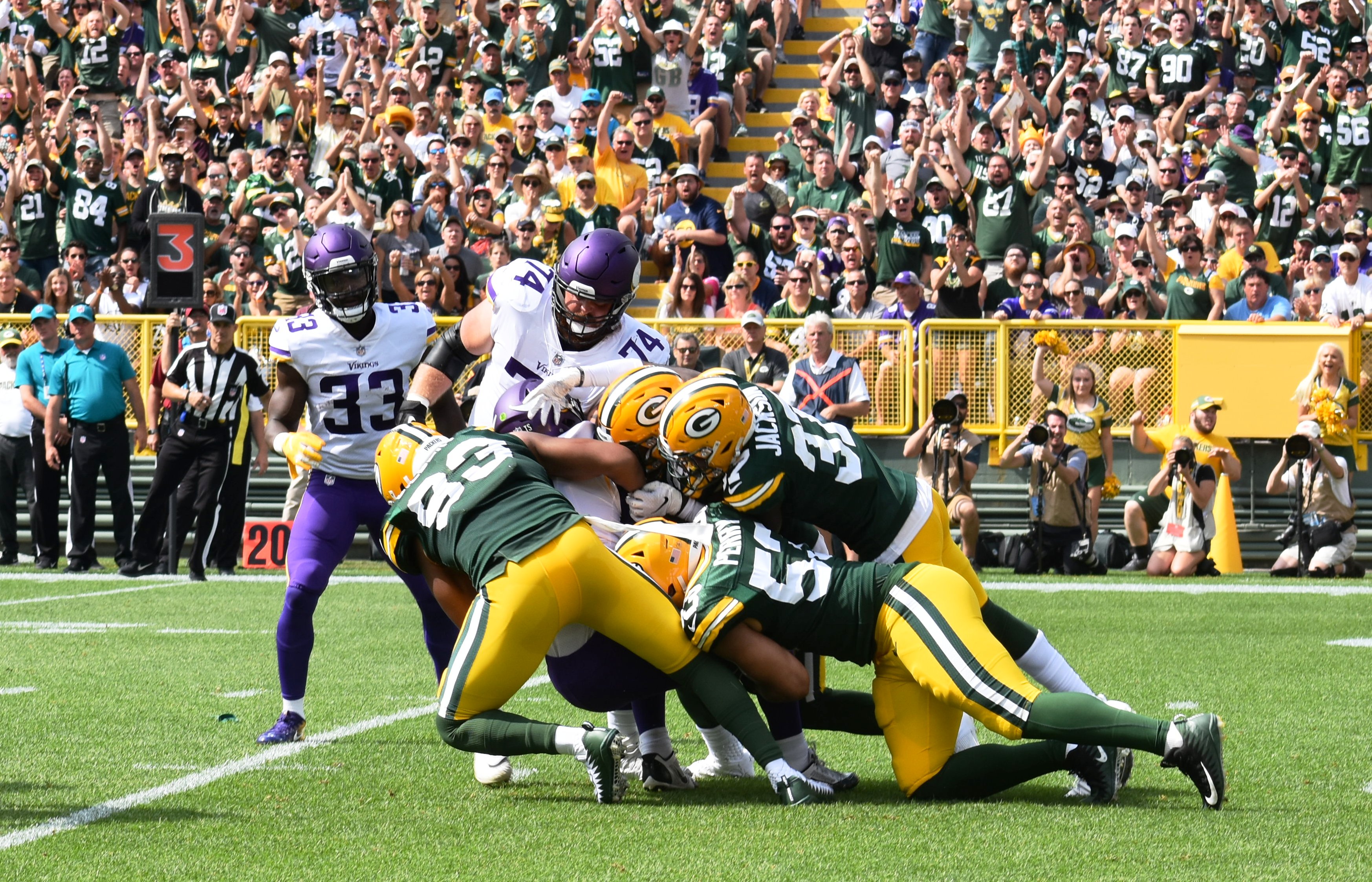 Packers-Vikings Game Pics: Sept. 